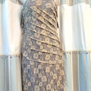 Roulette lace dress
